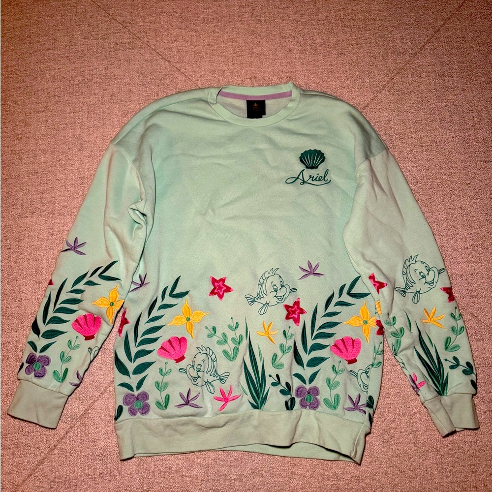 Box Lunch Embroidered Ariel Little Mermaid Disney Mint Sweatshirt XS